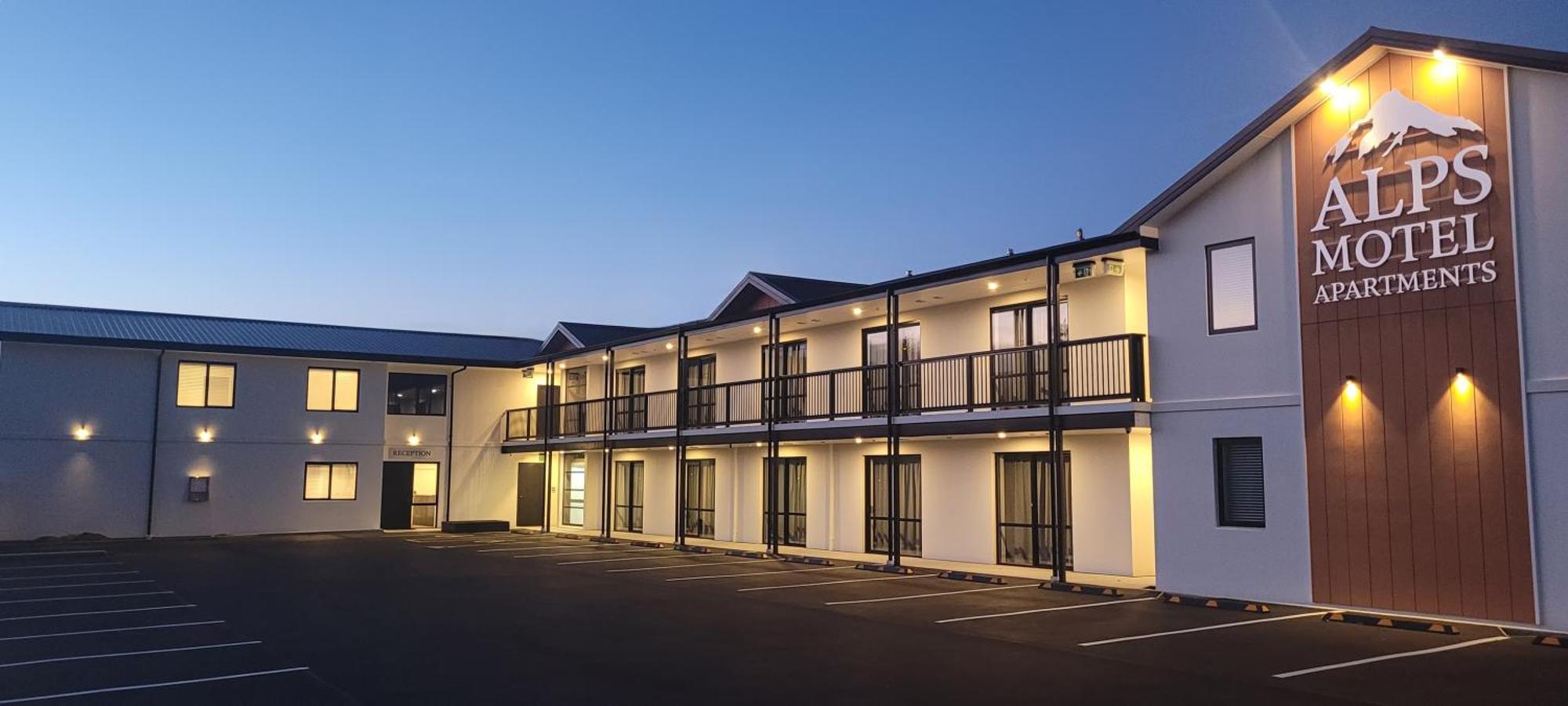 Alps Motel & Apartments Twizel Exteriör bild